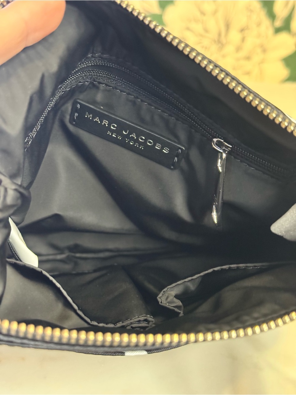 Marc Jacobs Black Nylon Star-Print Crossbody Bag NWT - Picture 7 of 7